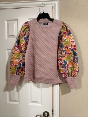 Quilted Mauve Sweatshirt with Floral Puff Sleeves
